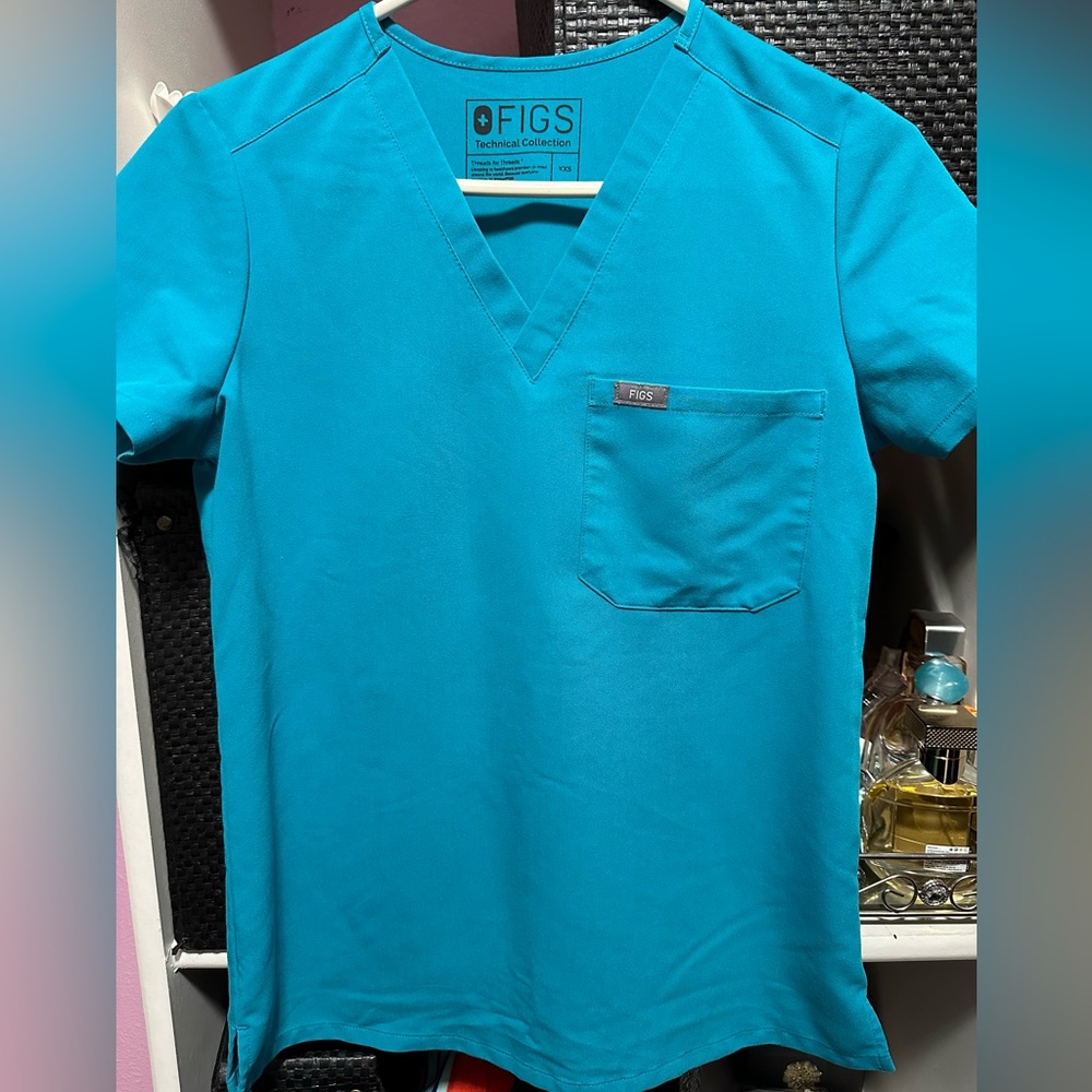 LIMITED COLOR FIGS AQUA SCRUB TOP XXS